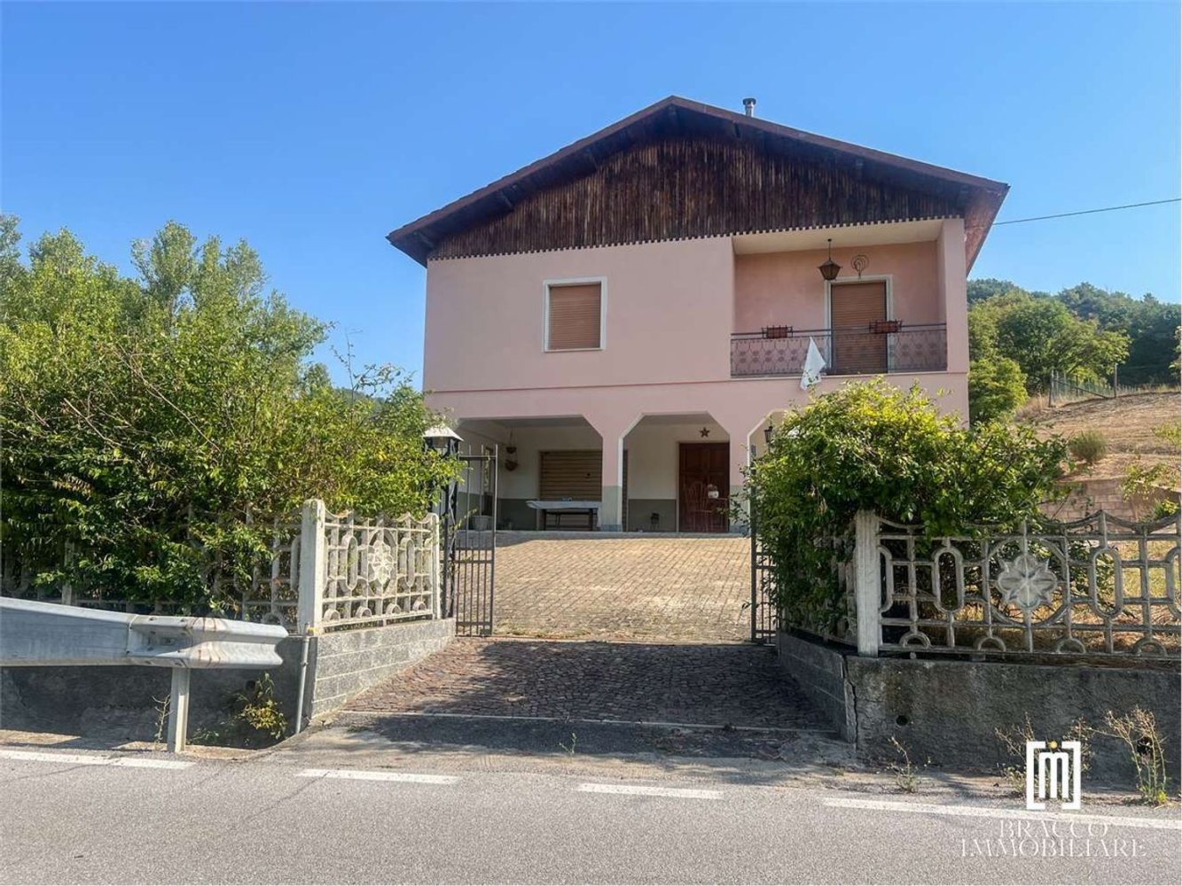 5 bedrooms House in Piana Crixia, Italy No. 392413