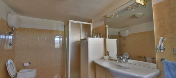 Casa de 4 dormitorios en Tolentino, Italy No. 166451 7