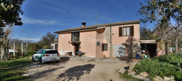 Casa de 4 dormitorios en Tolentino, Italy No. 166451 18