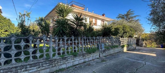 Дом с 6 комнатами в Трельо, Италия № 221394 39