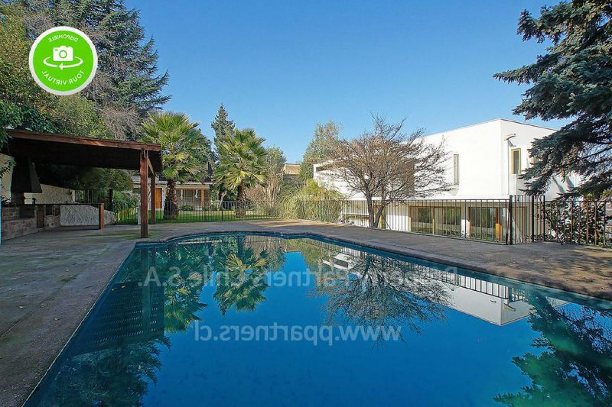 4 bedrooms House in Santiago, Chile No. 2953