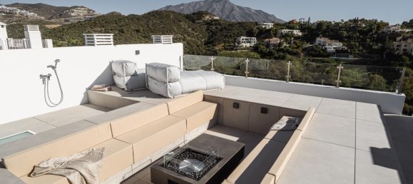 2 bedrooms Penthouse in La Quinta, Spain No. 4797 4