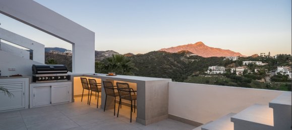 2 bedrooms Penthouse in La Quinta, Spain No. 4797 30