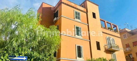1 bedroom Apartment in Rome, Italy No. 320112 2