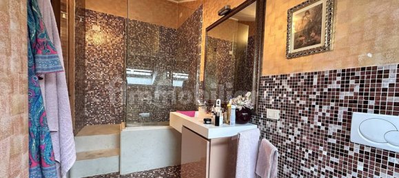 5 غرف نوم شقة في Verona, Italy رقم 360661 28