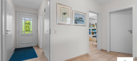 Oficina de 17 habitaciónes en Leer, Germany No. 242269 25