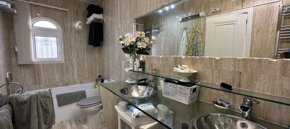 5 bedrooms Villa in Alicante, Spain No. 183552 2