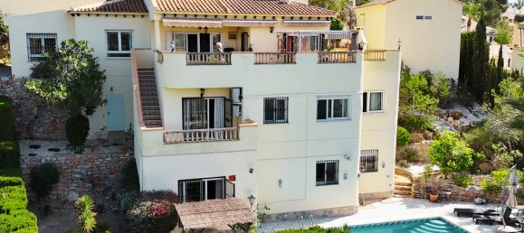 5 bedrooms Villa in Alicante, Spain No. 183552 18