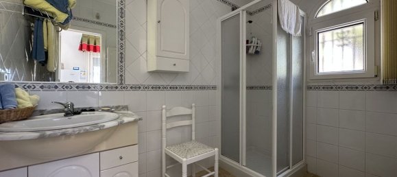 5 bedrooms Villa in Alicante, Spain No. 183552 14