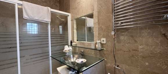 5 bedrooms Villa in Alicante, Spain No. 183552 6