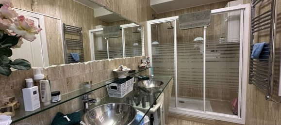 5 bedrooms Villa in Alicante, Spain No. 183552 3