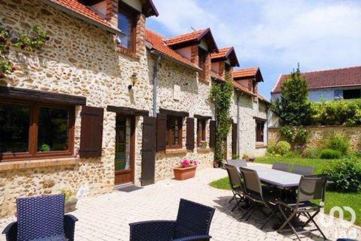 4 bedrooms House in Orgerus, France No. 9870