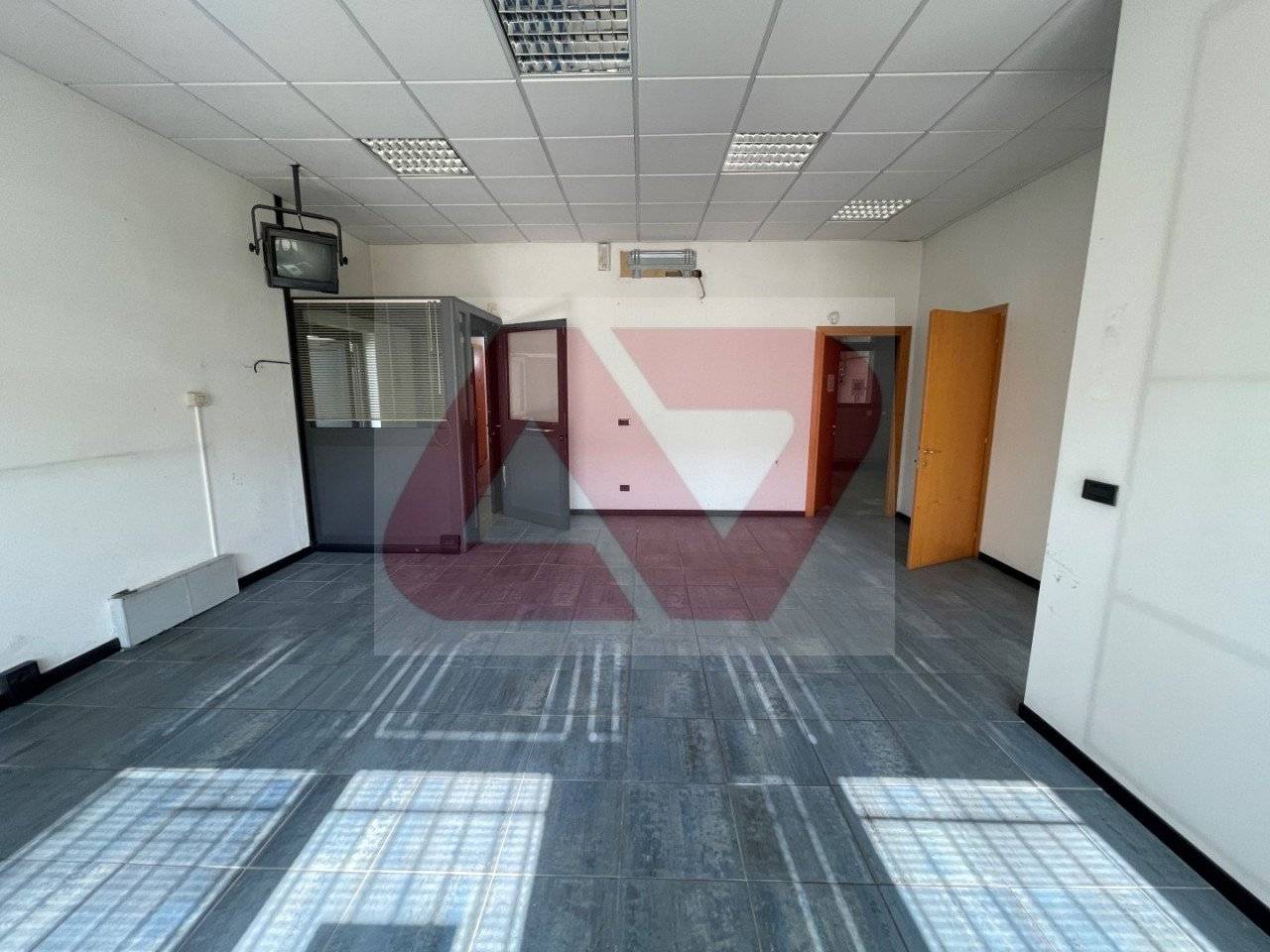 Коммерческая недвижимость с 5 комнатами в Монтичелло Конте Отто, Италия № 326163