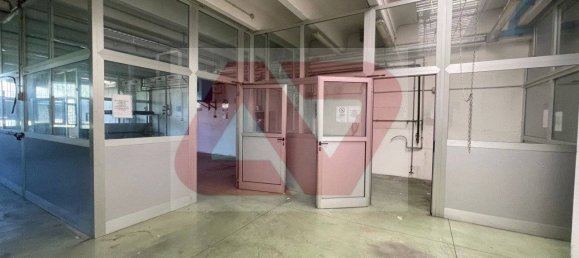 Коммерческая недвижимость с 5 комнатами в Монтичелло Конте Отто, Италия № 326163 11