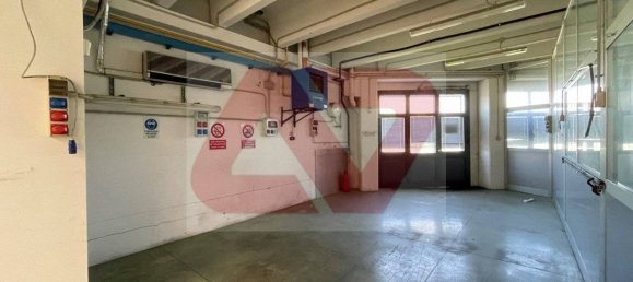 Коммерческая недвижимость с 5 комнатами в Монтичелло Конте Отто, Италия № 326163 8