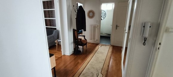 Apartamento de 3 dormitorios en Vichy, France No. 286894 3
