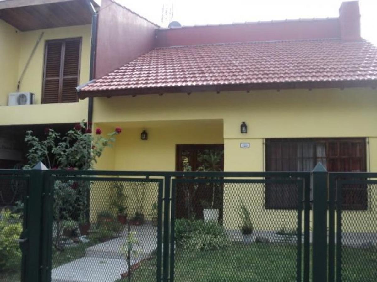 2 bedrooms House in General San Martin, Argentina No. 63490