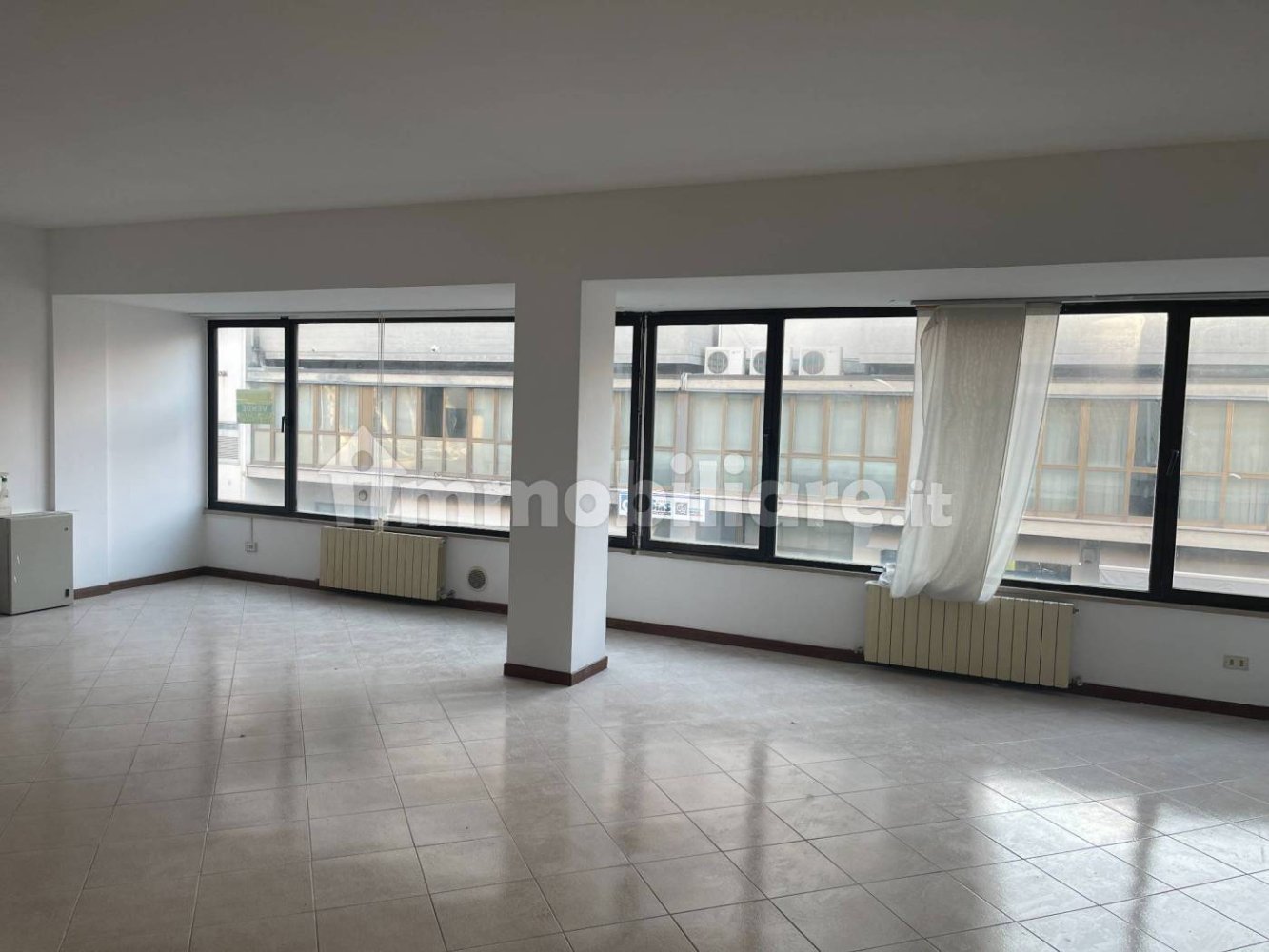 3 rooms Office in Cascina, Italy No. 206790