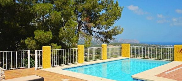 4 bedrooms House in La Nucia, Spain No. 176116 5