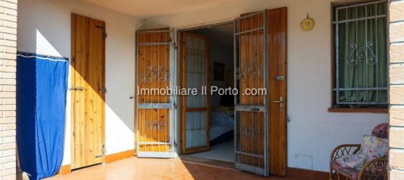 4 rooms Villa in Comacchio, Italy No. 124135 5