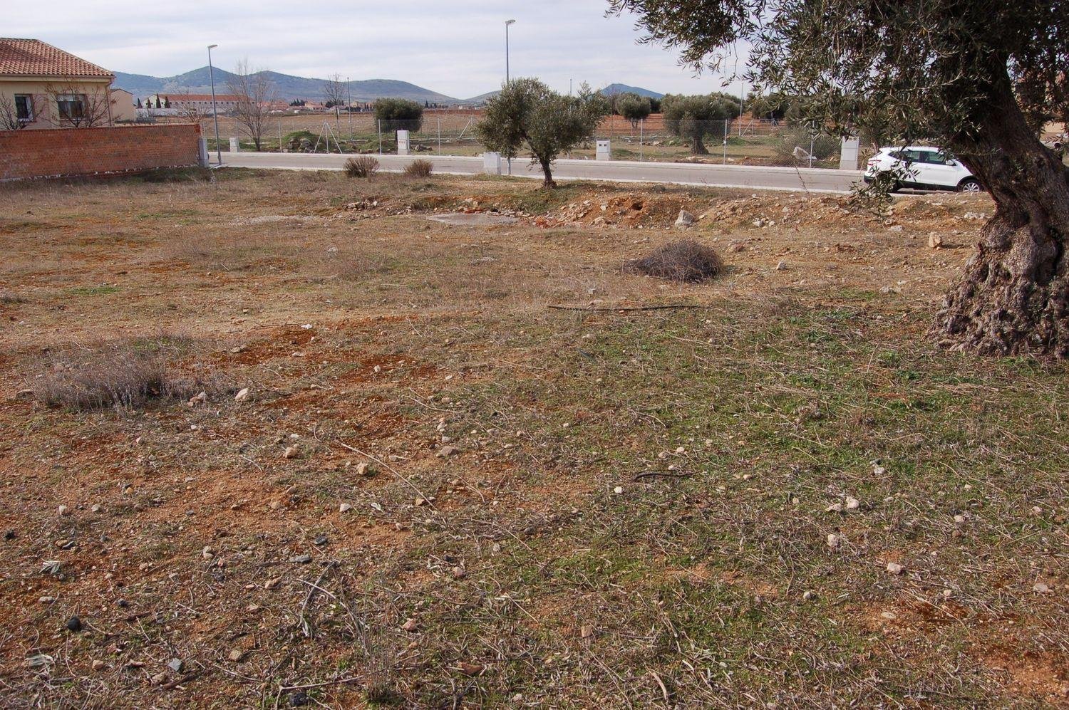 400m² Land in Nambroca, Spain No. 70613
