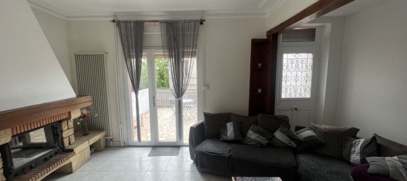 2 bedrooms House in Fontenay-sous-Bois, France No. 187261 4