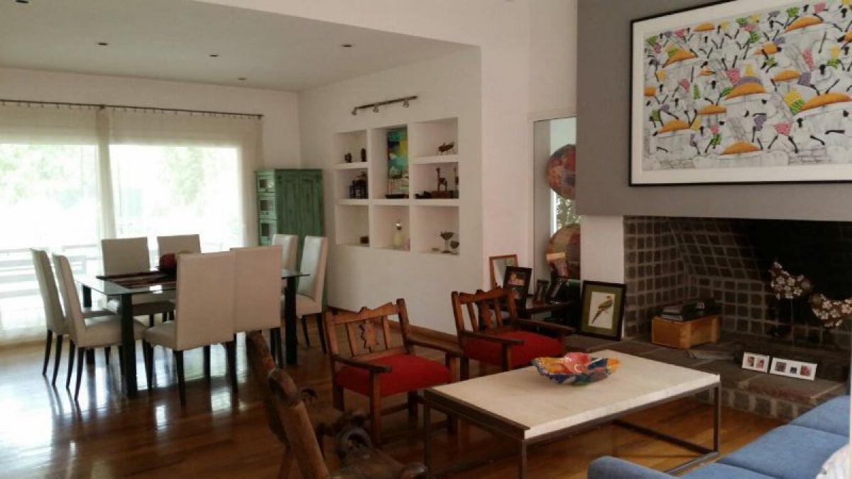 Дом с 3 спальнями в Кордоба, Аргентина № 7902