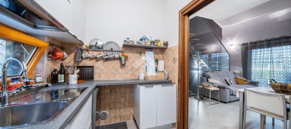 5 rooms Villa in Rome, Italy No. 136056 12