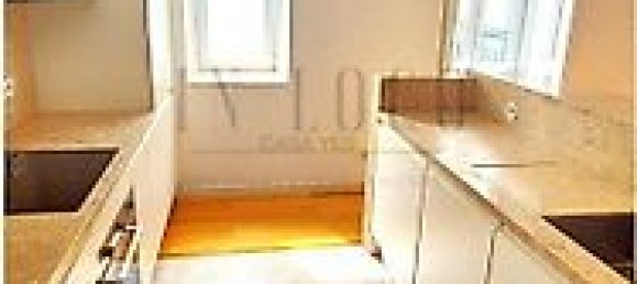 2 bedrooms Apartment in Lisbon, Portugal No. 11176 6
