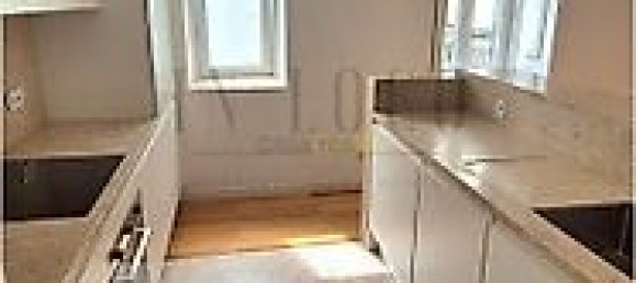 2 bedrooms Apartment in Lisbon, Portugal No. 11176 4