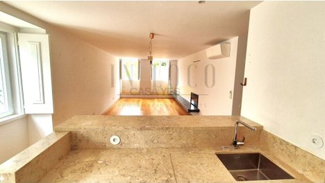 2 bedrooms Apartment in Lisbon, Portugal No. 11176