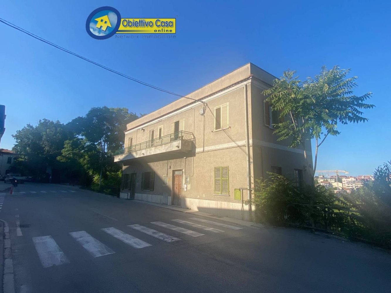  مكتب في Teramo, Italy 80متر مربع رقم 172214