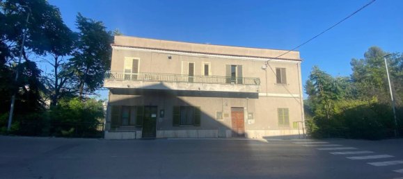 مكتب في Teramo, Italy 80متر مربع رقم 172214 10