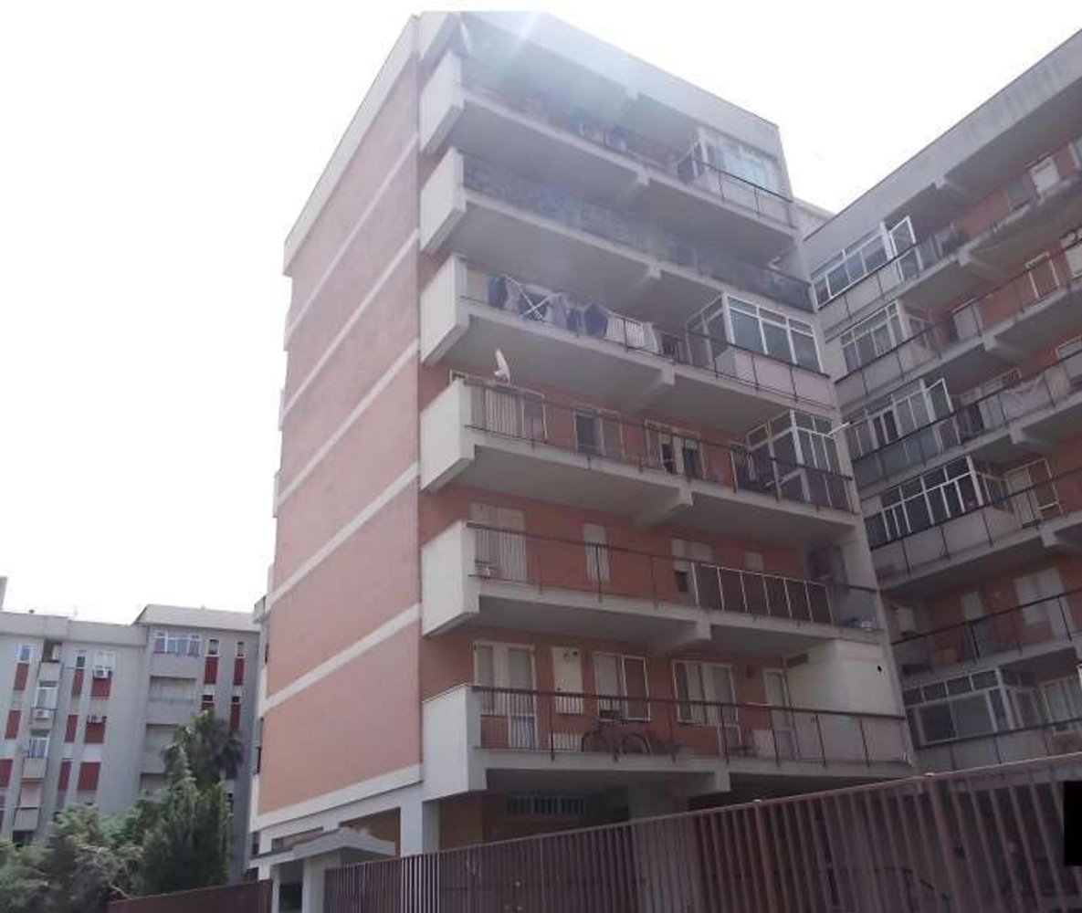 5 rooms Apartment in Catanzaro, Italy No. 184801