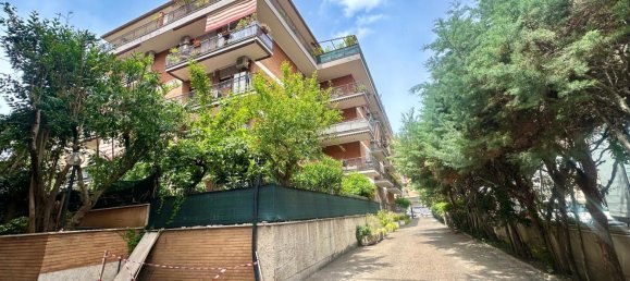 1 bedroom Apartment in Rome, Italy No. 142743 5