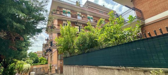 1 bedroom Apartment in Rome, Italy No. 142743 2