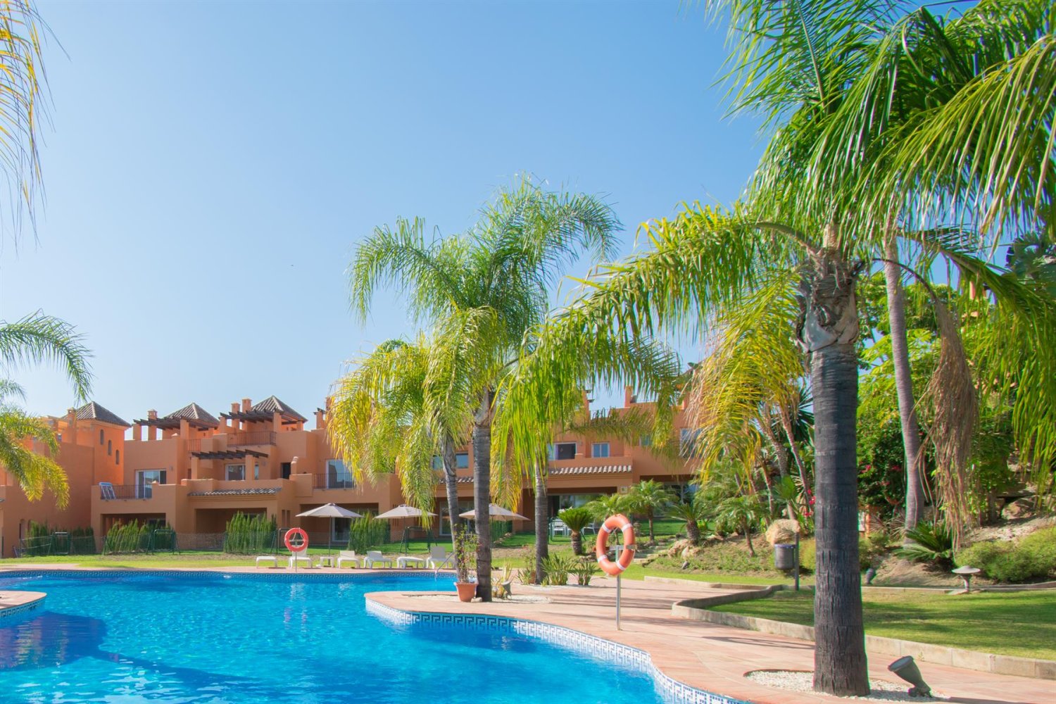 3 bedrooms Villa in El Paraiso, Spain No. 20499