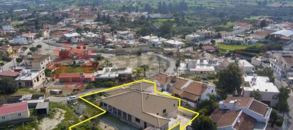 Коммерческая недвижимость с 4 спальнями в Марони, Кипр № 81654 2