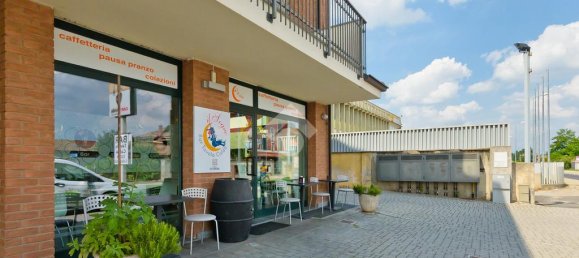 4 rooms Commercial property in Bra, Italy No. 82605 14