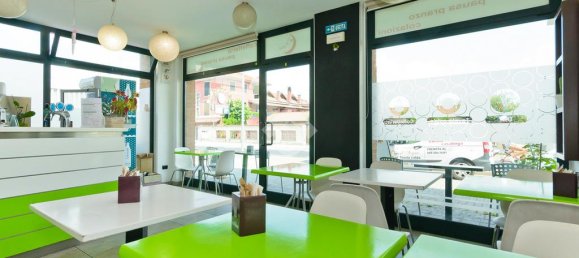 4 rooms Commercial property in Bra, Italy No. 82605 2