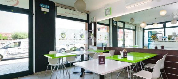 4 rooms Commercial property in Bra, Italy No. 82605 5