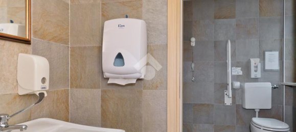 4 rooms Commercial property in Bra, Italy No. 82605 13