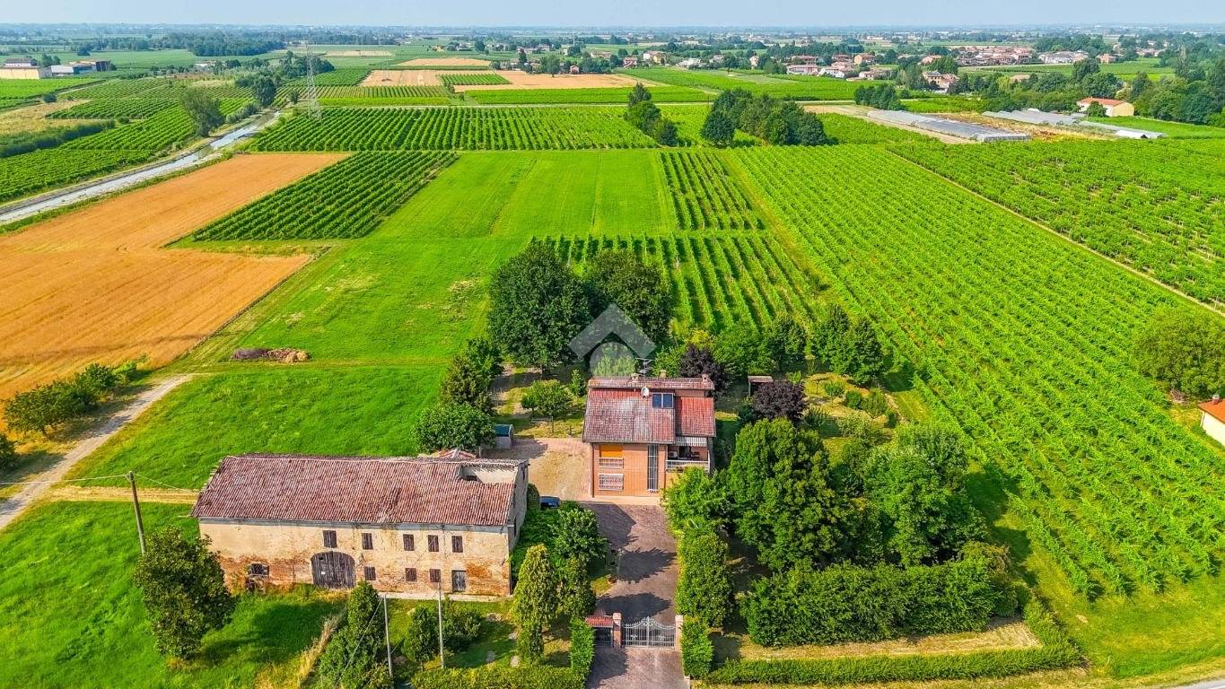 4 Schlafzimmer Haus in Carpi, Italy, Nr. 338708