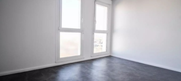 Квартира с 2 спальнями в Кретей, Франция № 331826 10