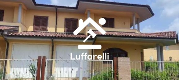 Casa de 7 habitaciónes en Roncaro, Italy No. 7654 59