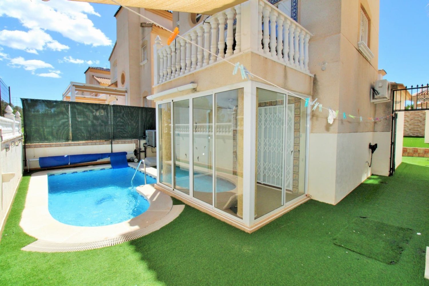 Casa de 5 dormitorios en Alicante, Spain No. 181617