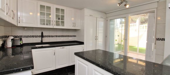 Casa de 5 dormitorios en Alicante, Spain No. 181617 15