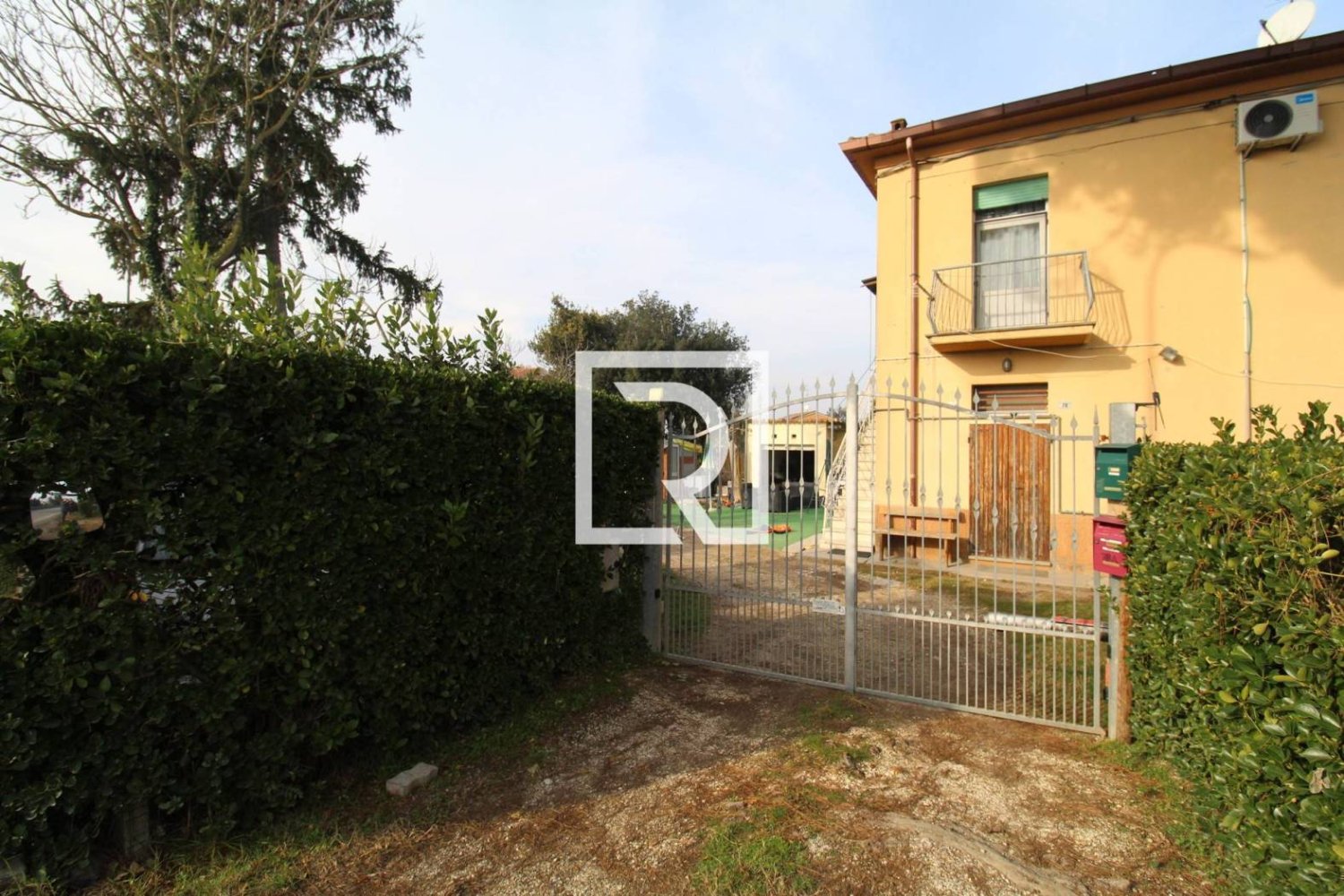 2 bedrooms Apartment in Ravenna, Italy No. 171190