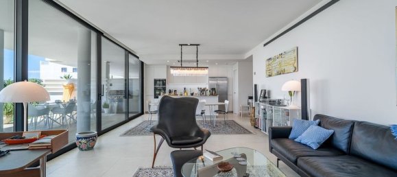 3 bedrooms Apartment in Fuengirola, Spain No. 179941 2