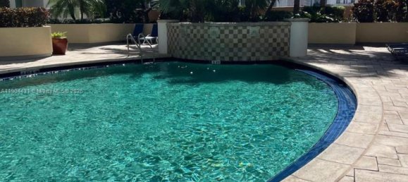 2 Schlafzimmer Gewerbliche Immobilien in Miami, USA, Nr. 615864 2
